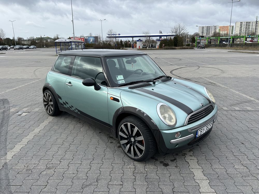 Mini Cooper Tempomat Podgrzewane siedzenia Klimatyzacja Alufelgi 17