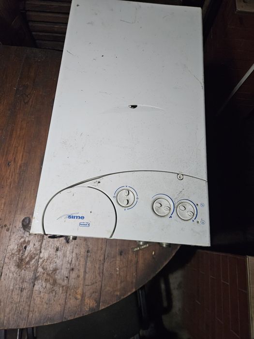 Продам газовый котел.б.у