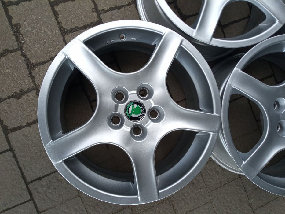Felgi do Skody,Seat, Audi, VW.5x112. J 7,5. R 17. Et 50.