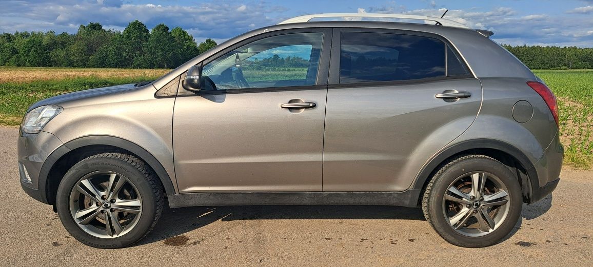 SSANGYONG KORANDO 2.0 Benzyna 2013r SAPHIRE 135 tys km Bezwypadkowy