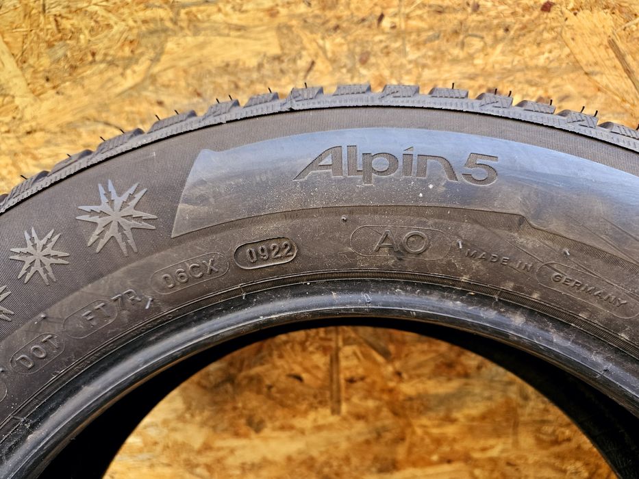 Idealne!! 7,6mm. 2022r.  205/60 r16 Michelin Alpin 5