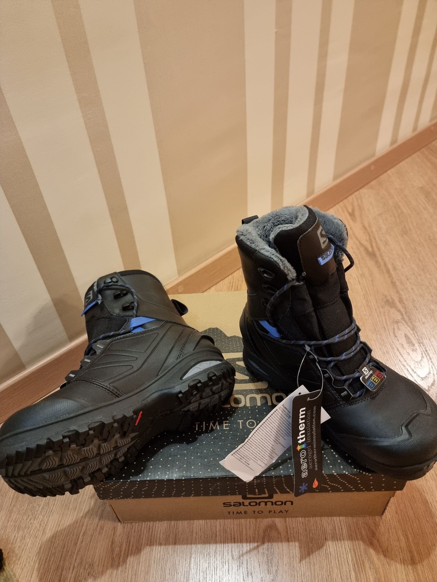 Продам жіночі ботинки Salomon