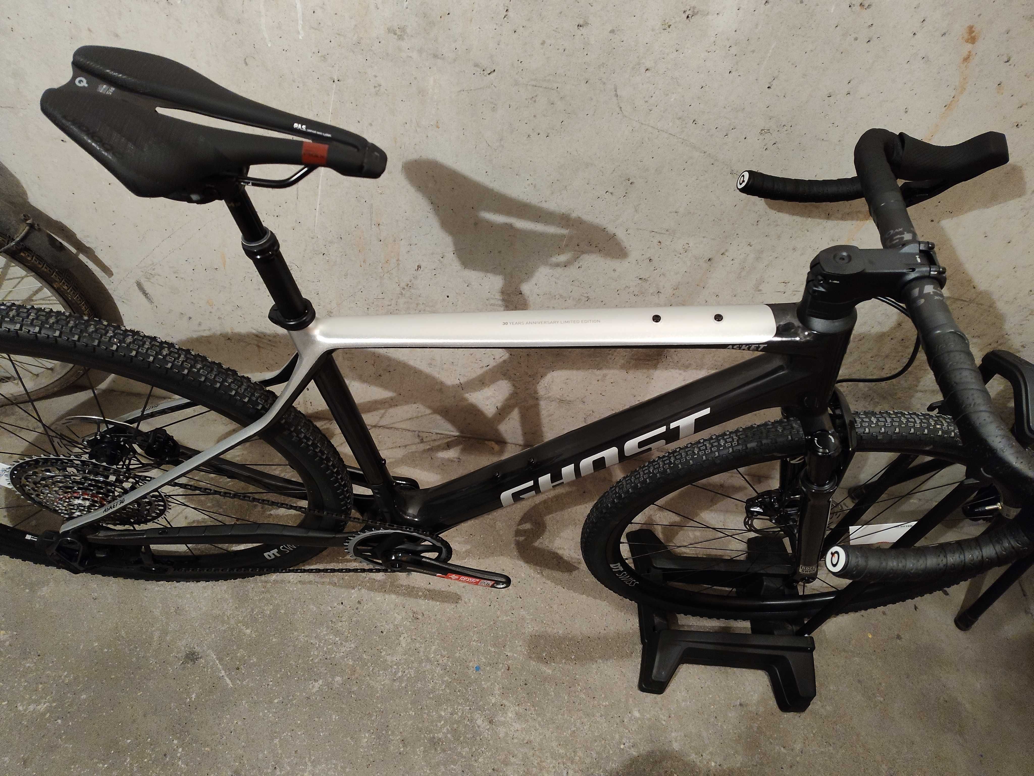 Gravel Ghost Asket Cf 30 Carbon AXS Rudy 261 km przebiegu