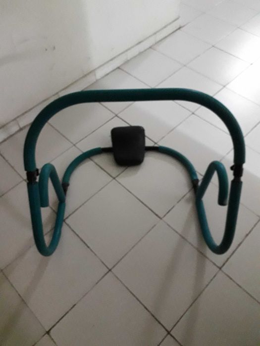 Vendo 2 aparelhos de treino