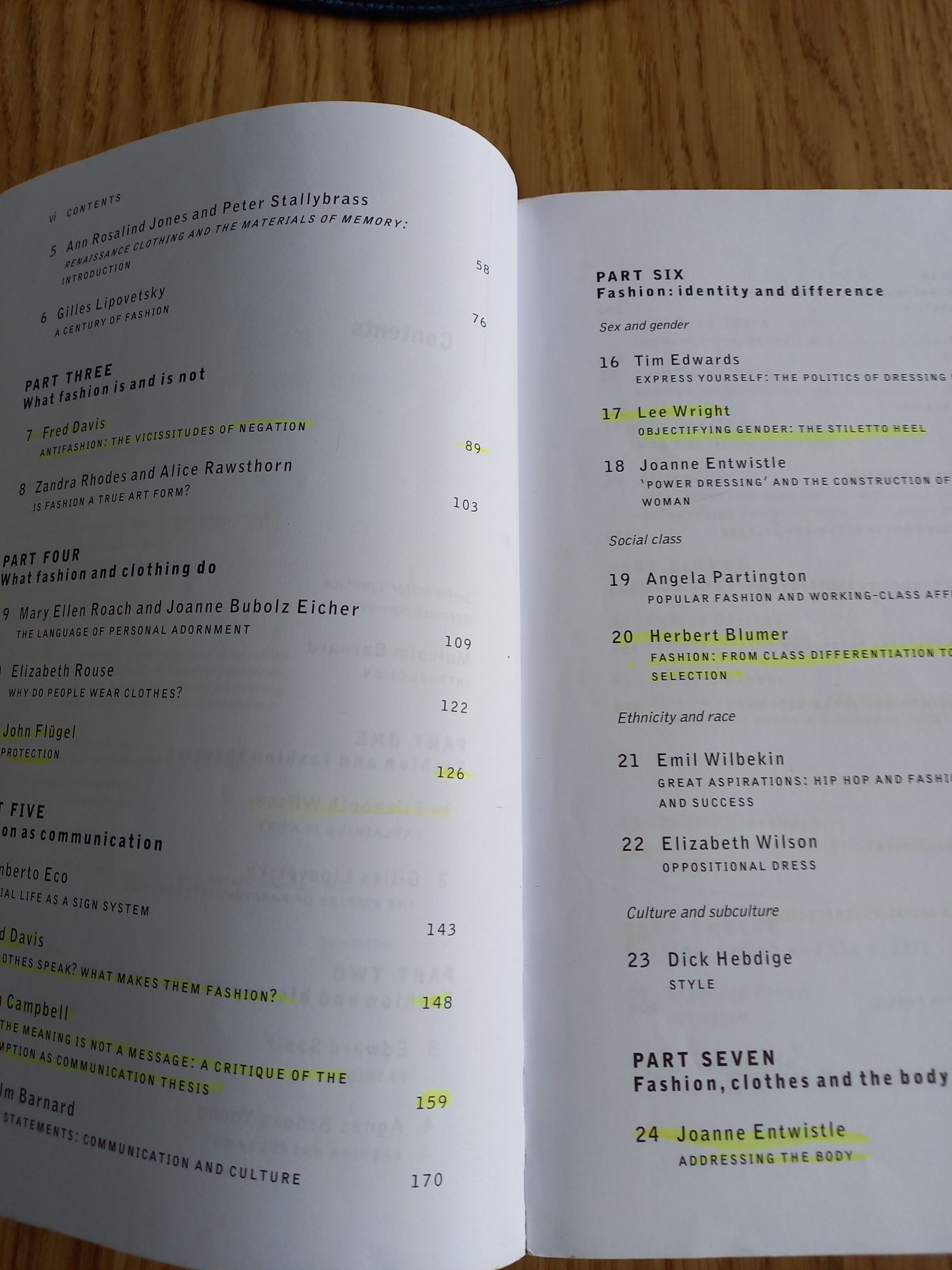 Malcolm Barnard Fashion Theory A Rader (Routledge Student Readers)