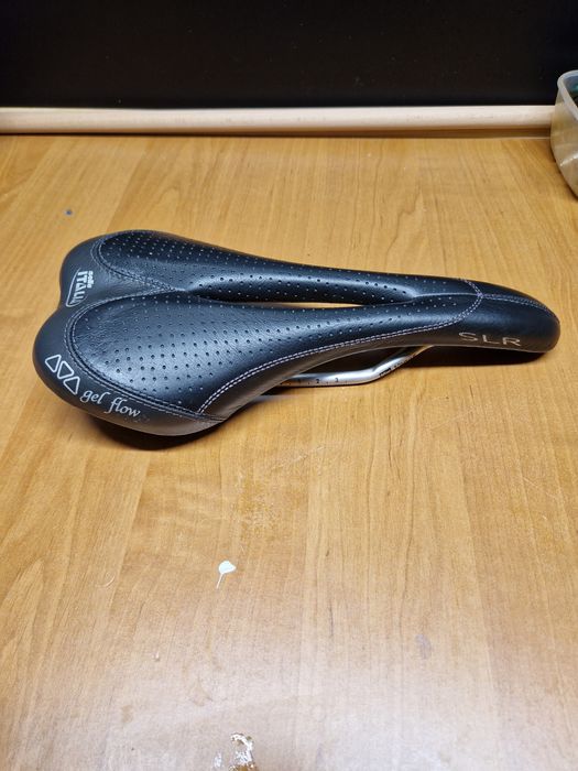 Siodełko Selle Ilatia SLR skóra carbon
