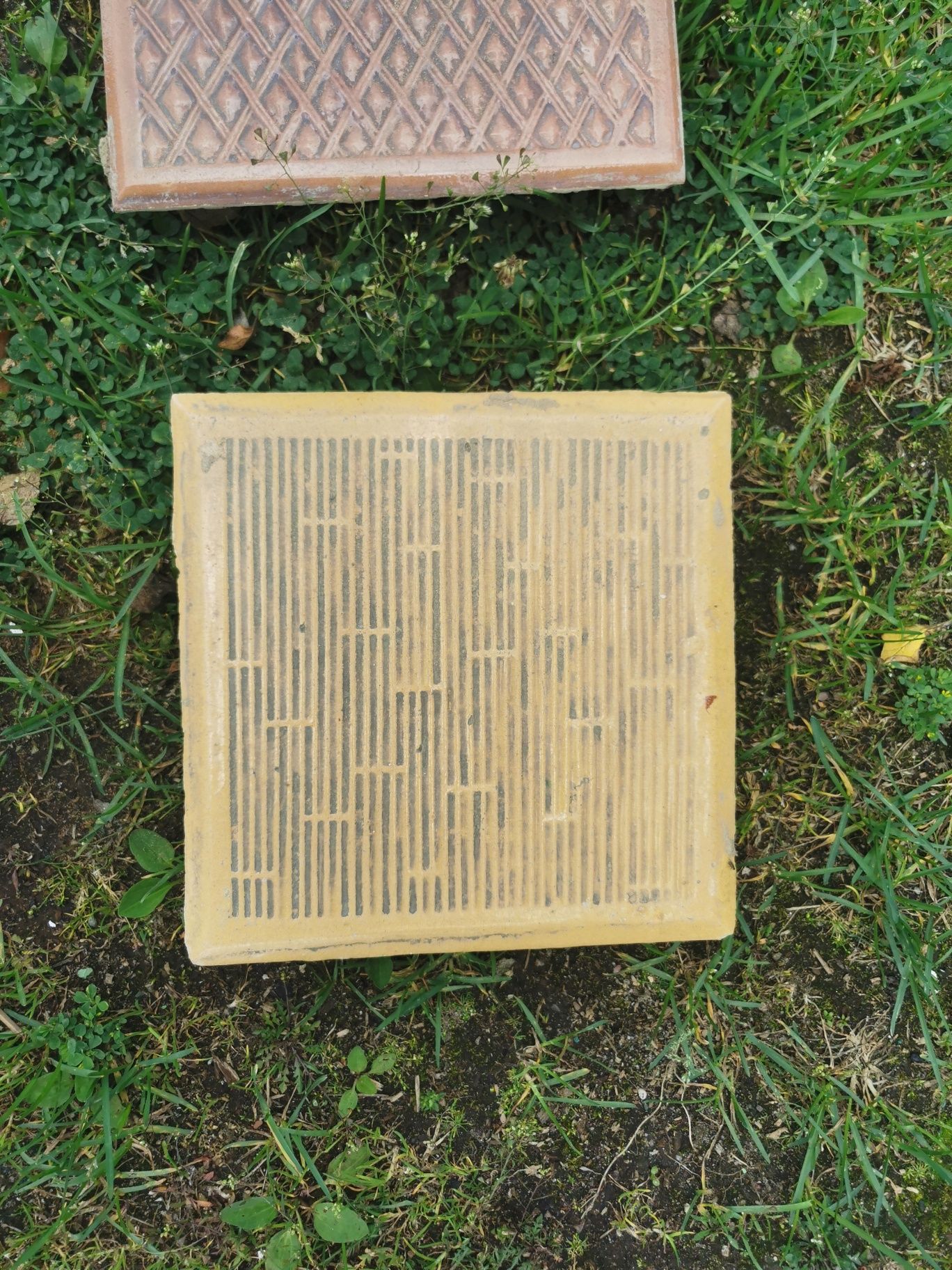 Kafle z pieca kaflowego, dostępne ponad 100 szt