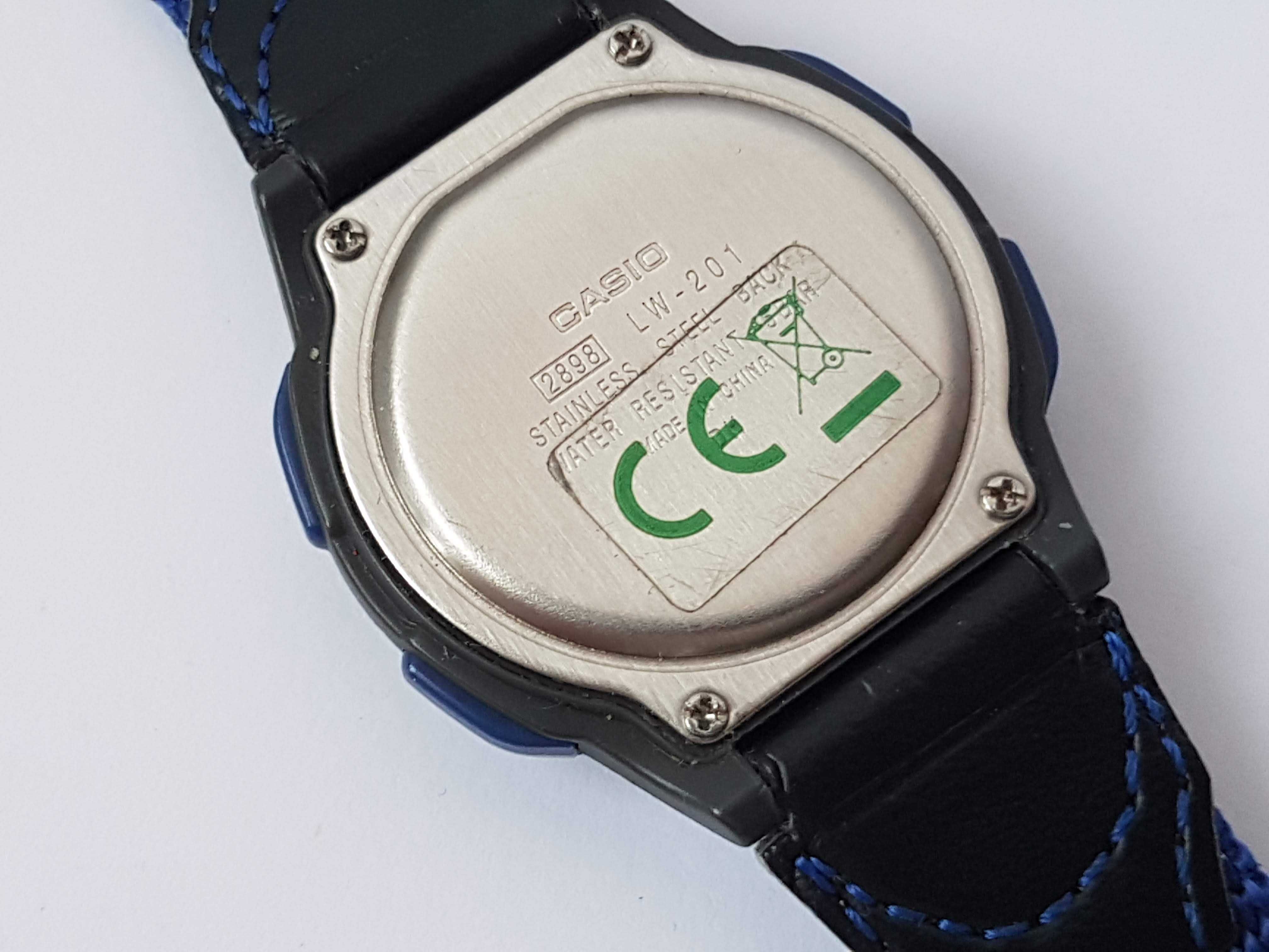 Вінтажний Casio LW201,календар,будильник,підсвітка. Під ремонт.