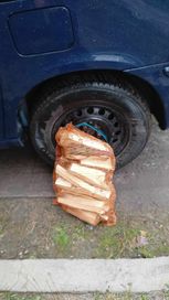 Drewno łupane w woreczkach