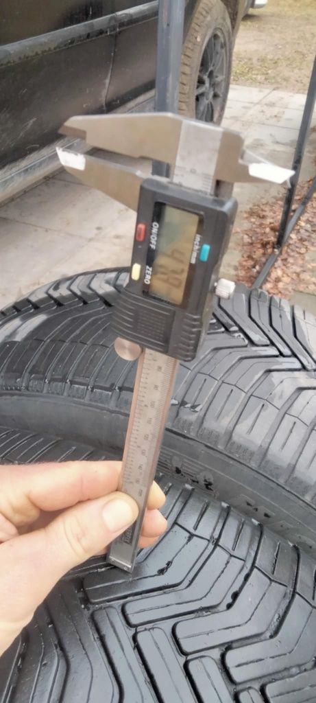 Michelin CrossClimat 235/55R18 Opony Całoroczne 2019r. Rant ochronny