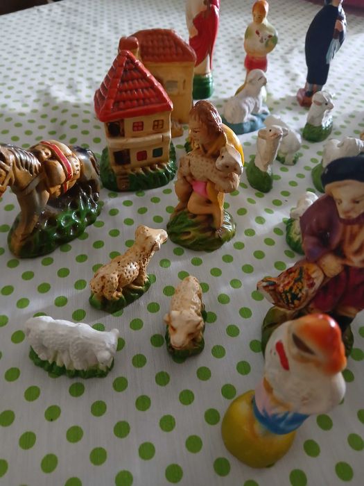 Conjunto de figuras de cascata (1 partido e outro colado)