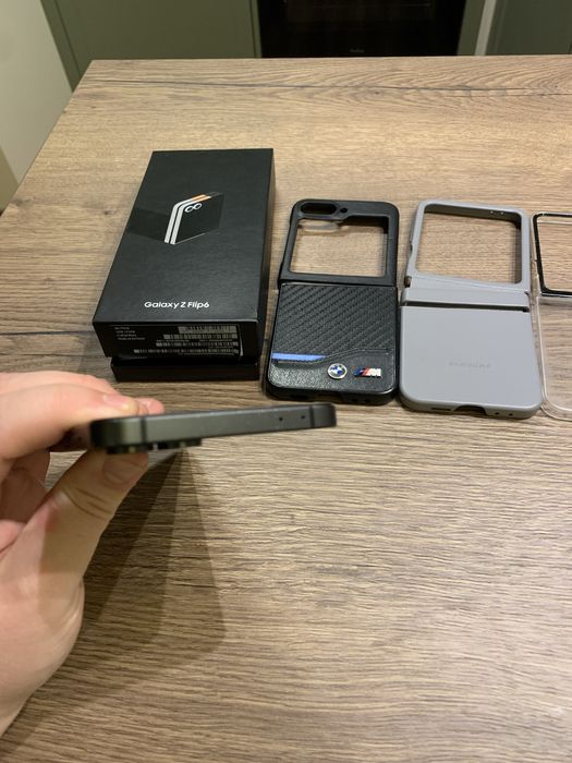 Samsung Z Flip 6 512 GB 100% baterii swietny stan