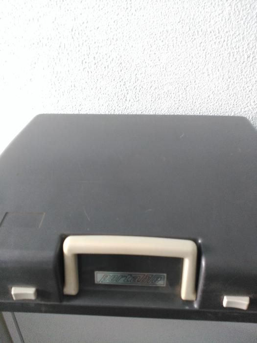 Vendo máquina de escrever portátil All - MODEL 5050