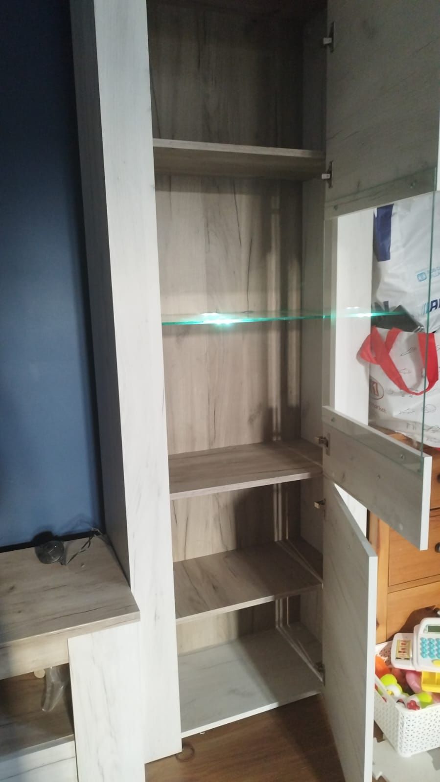 Zestaw mebli do pokoju