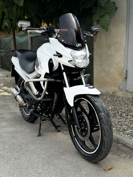 мотоцикл Lifan KP200