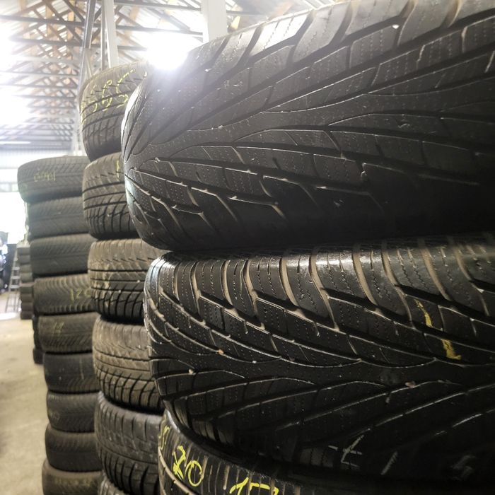 255 65 17 Maxxis пара шини бу зима  6+мм 
Bridgeston