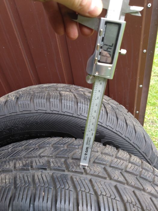 Opony zimowe SUV Barum Bravuris 3 4szt. 225/65/17