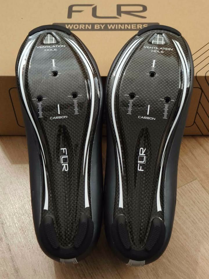 Sapatos de Ciclismo Profissionais FLR F-9 Carbon