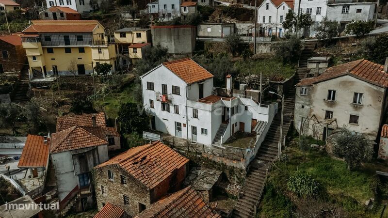 Moradia T5 / Seia, Sazes da Beira