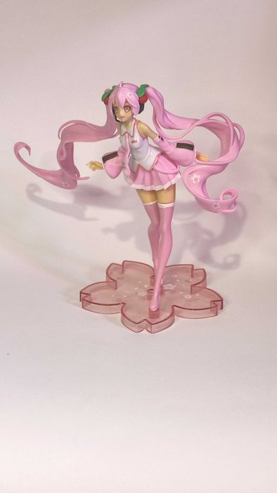 NOWA figurka Hatsune Miku Sakura różowa 20cm