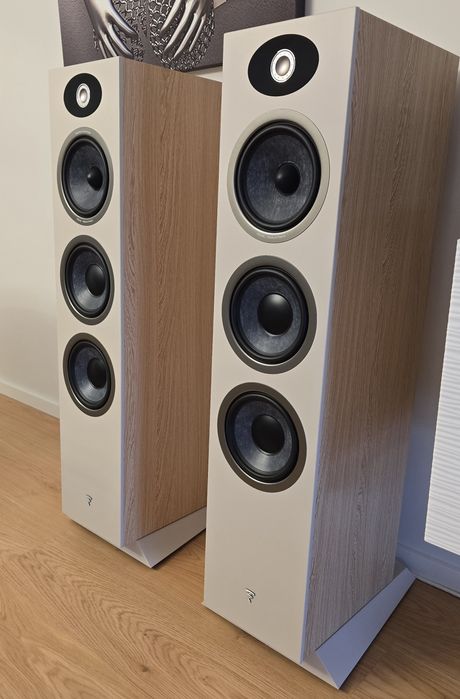 Colunas Focal Theva N°3 + Focal Theva Center em Carvalho