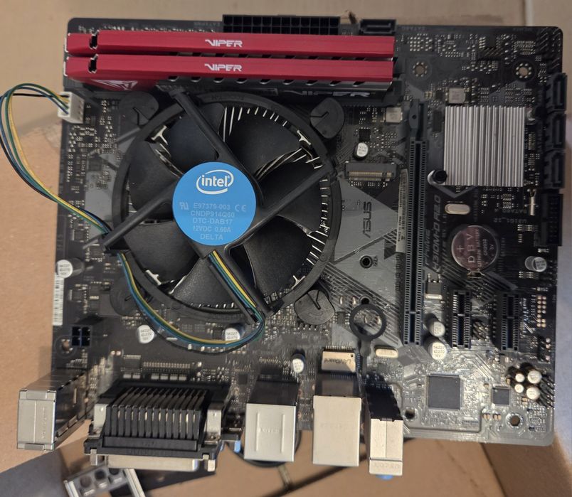 Podzespoły  płyta główna, karta graficzna pamieć RAM procesor,