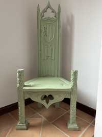 Cadeira real em madeira de agar