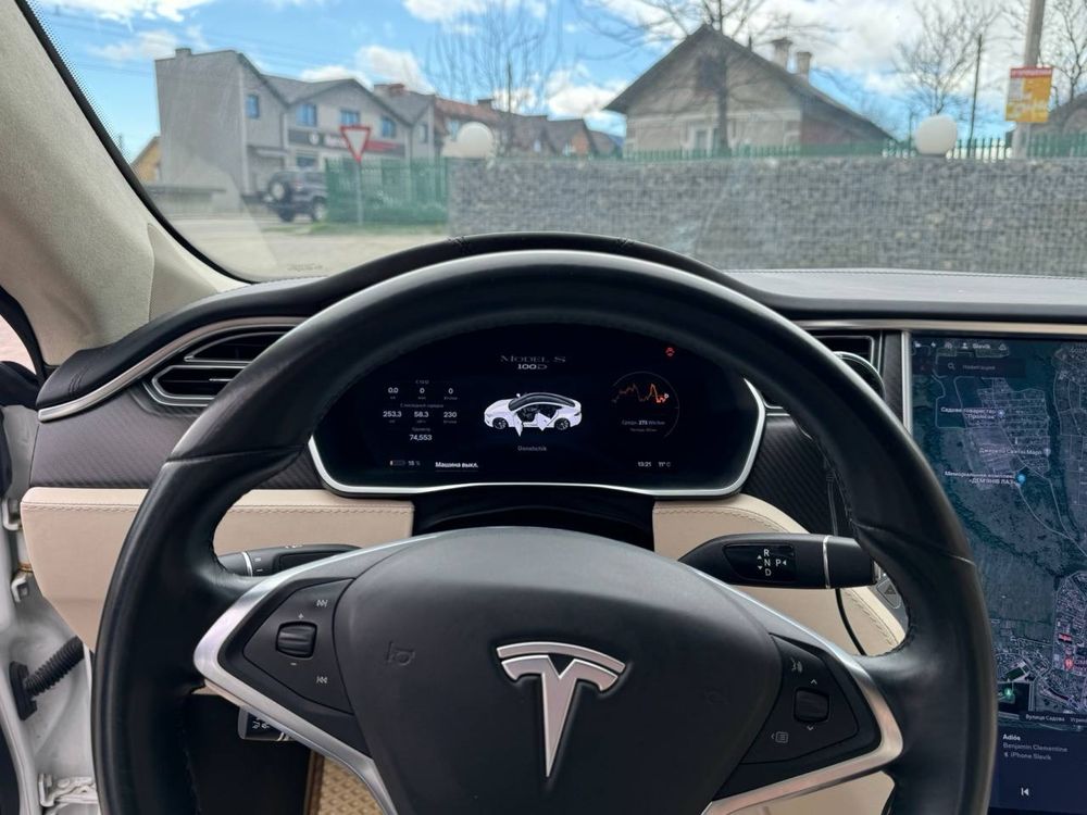 Tesla model S 100D