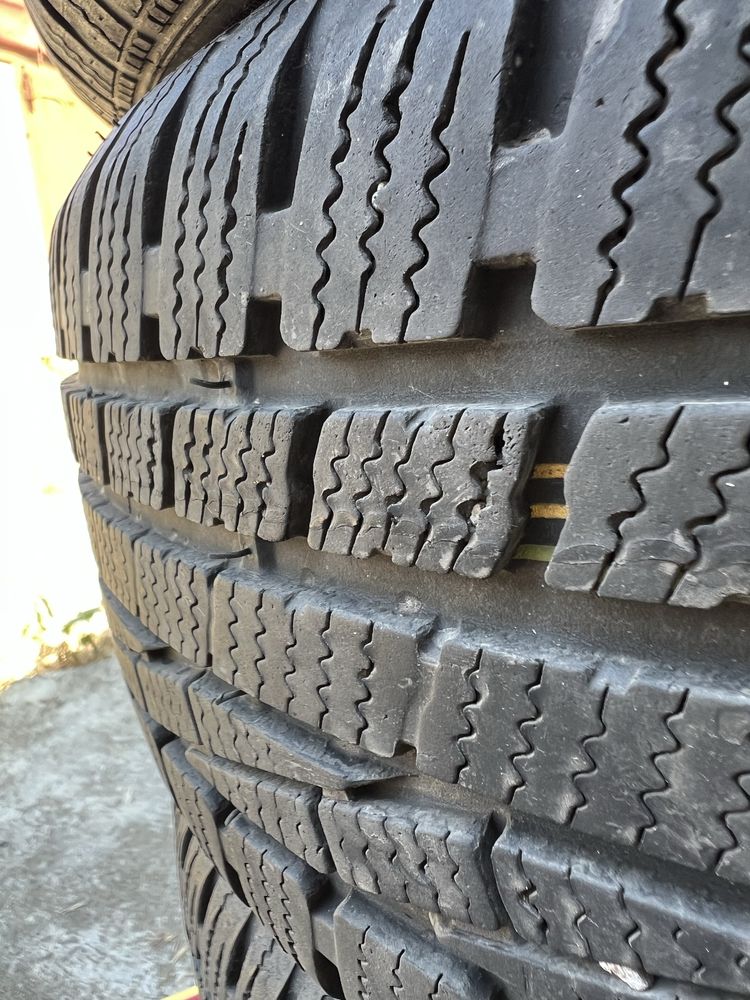 4 колеса с форда-фиеста, на зимней резине 195/55R15