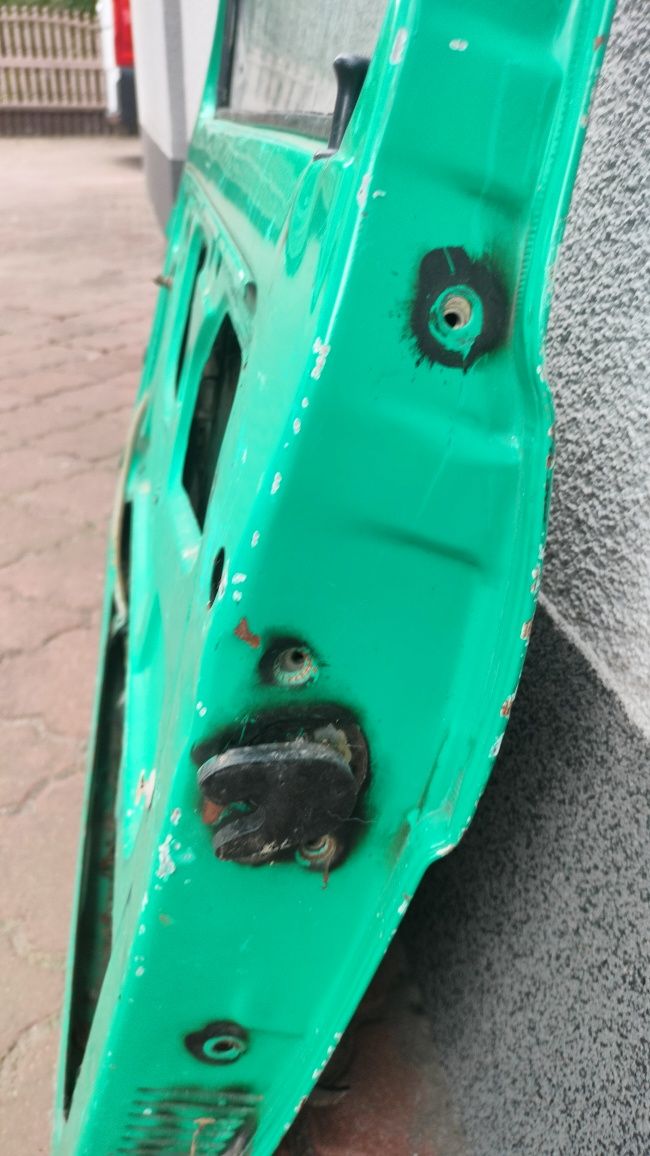 Drzwi prawe pasażer fiat 126p FL