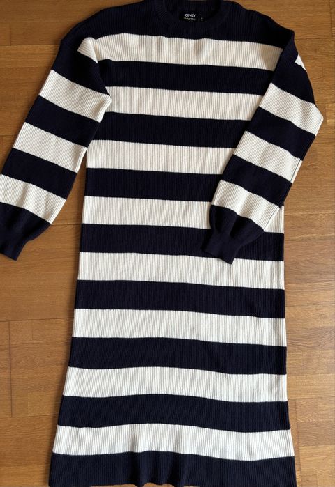 Плаття жіноче в полоску Only