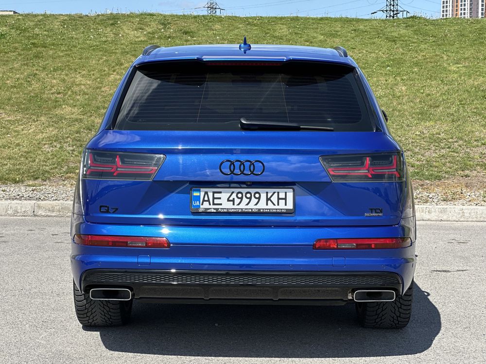 Audi Q7 2017 год