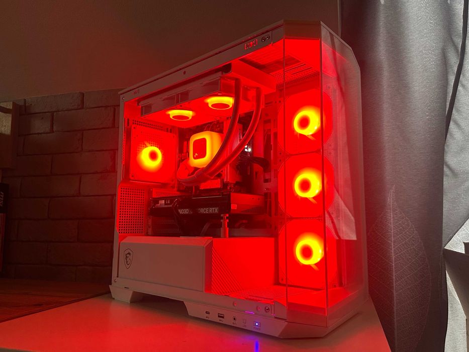 Biały Komputer RTX 5060 Ryzen 5 Akwarium Gamingowy do Gier FV23% Nowy