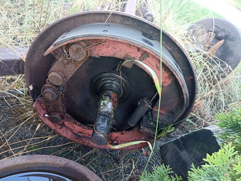 Szczęki Wieniec resor przyczepa autosan Sanok