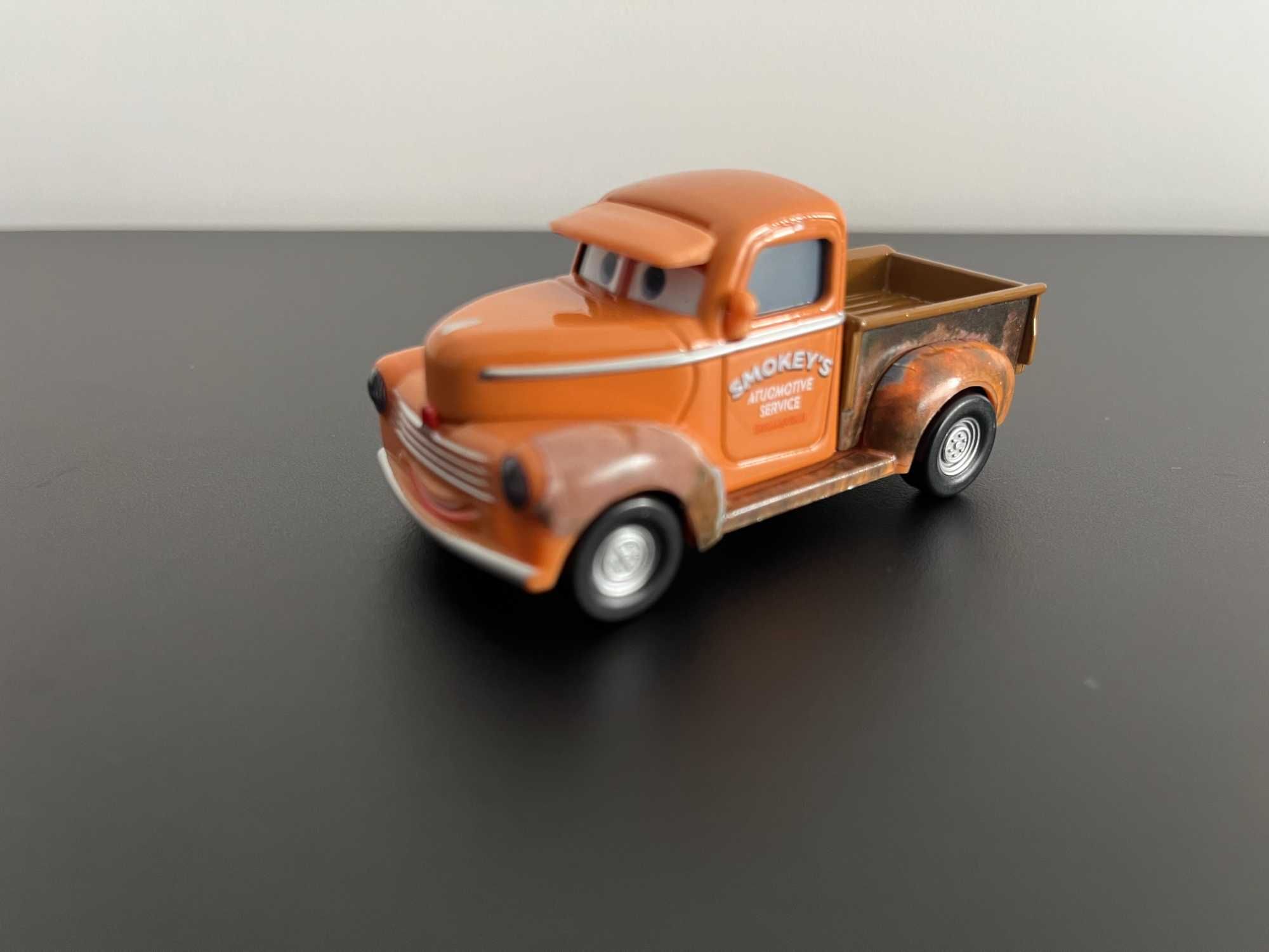 Auto Kazimierz Szpachel (Smokey) z bajki Disney Pixar Cars