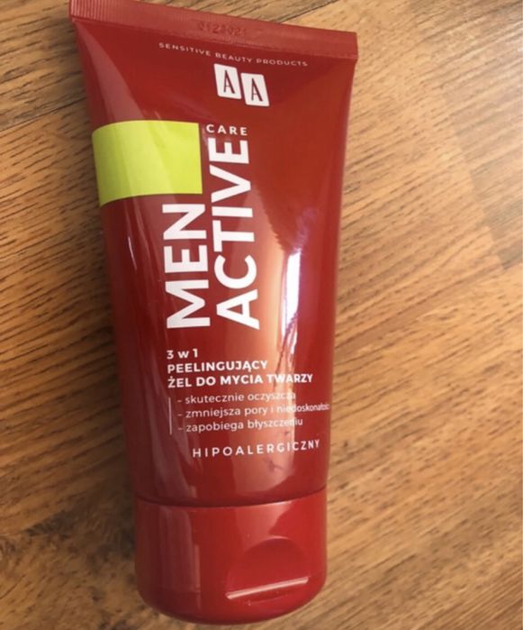 AA Men żel do mycia twarzy Active Care 3w1 Peelingujący 150 ml  męski