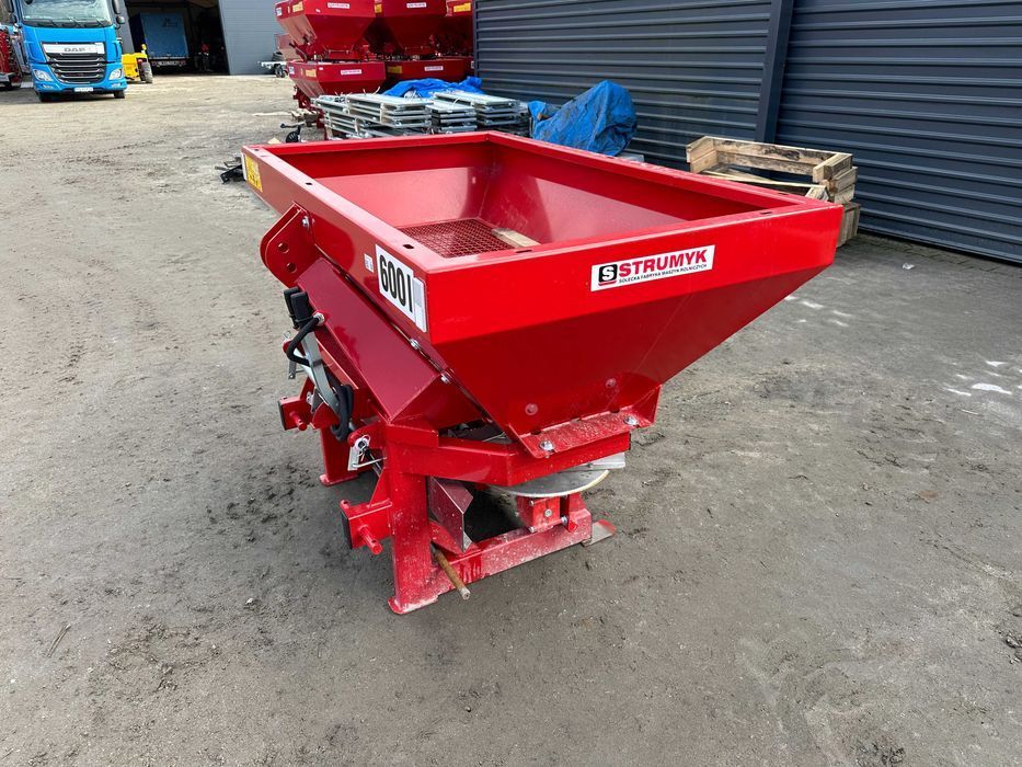 Rozsiewacz do nawozu STRUMYK - 400L 600L 800L 1000L 1200L 1400L 1600L