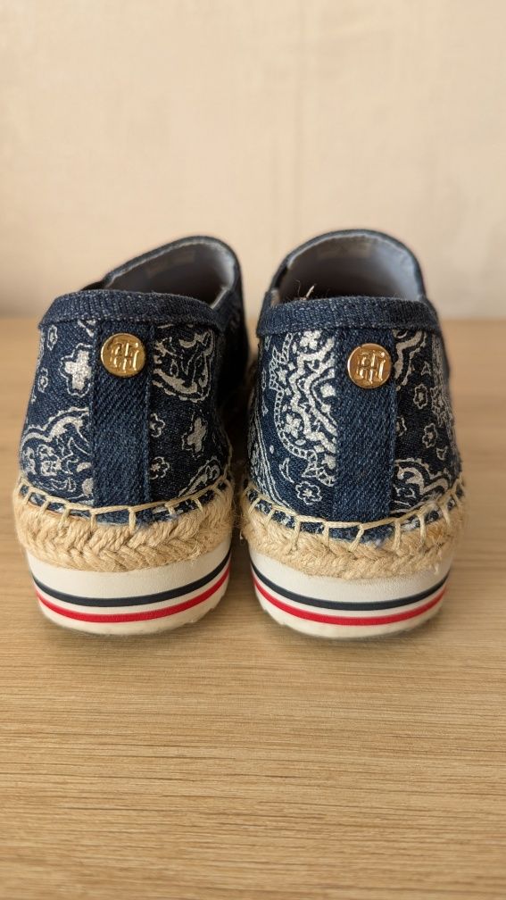 Мокасини, еспадрильї Tommy Hilfiger
