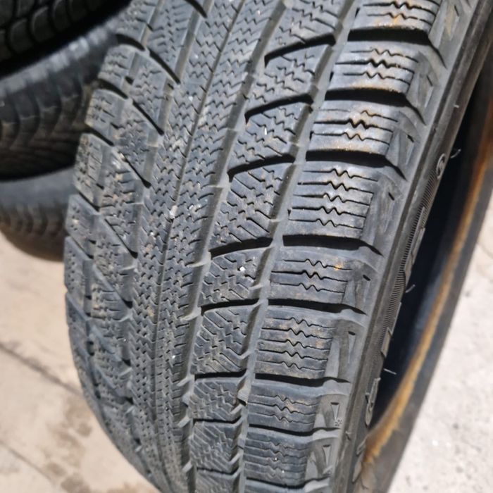 Продам комплект резины 185/60/14