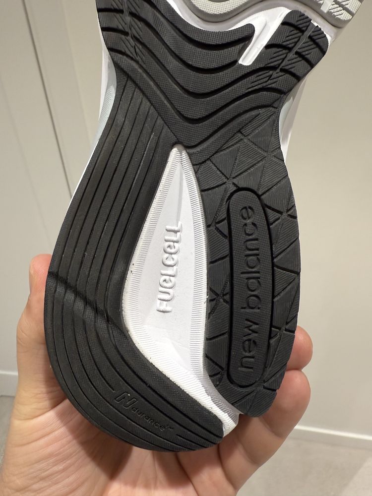 Як нові кросівки New balance 9060 990 v 5 v 6 42-26,5см. Оригінал