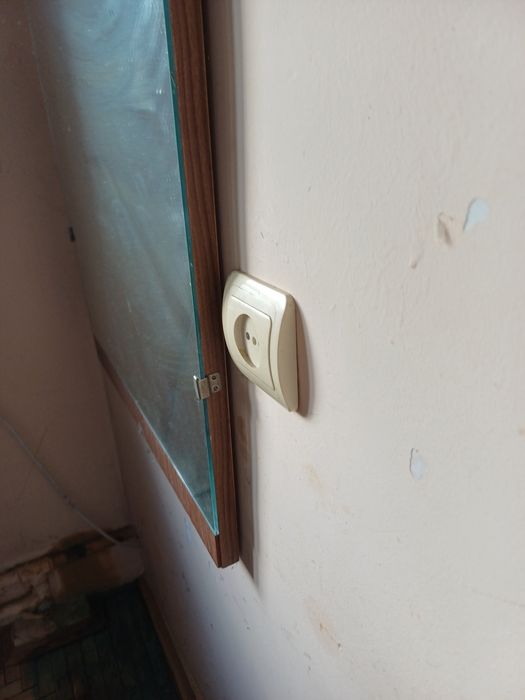 Дзеркало на рамі