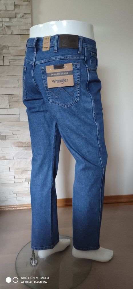 Wrangler Regular Stonewash męskie jeansy rozm 35/32