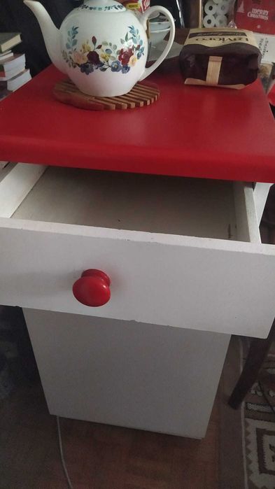 Szafki kuchenne stojące białe