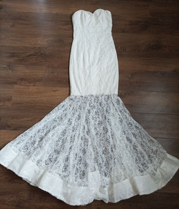 Плаття, плаття на випускний