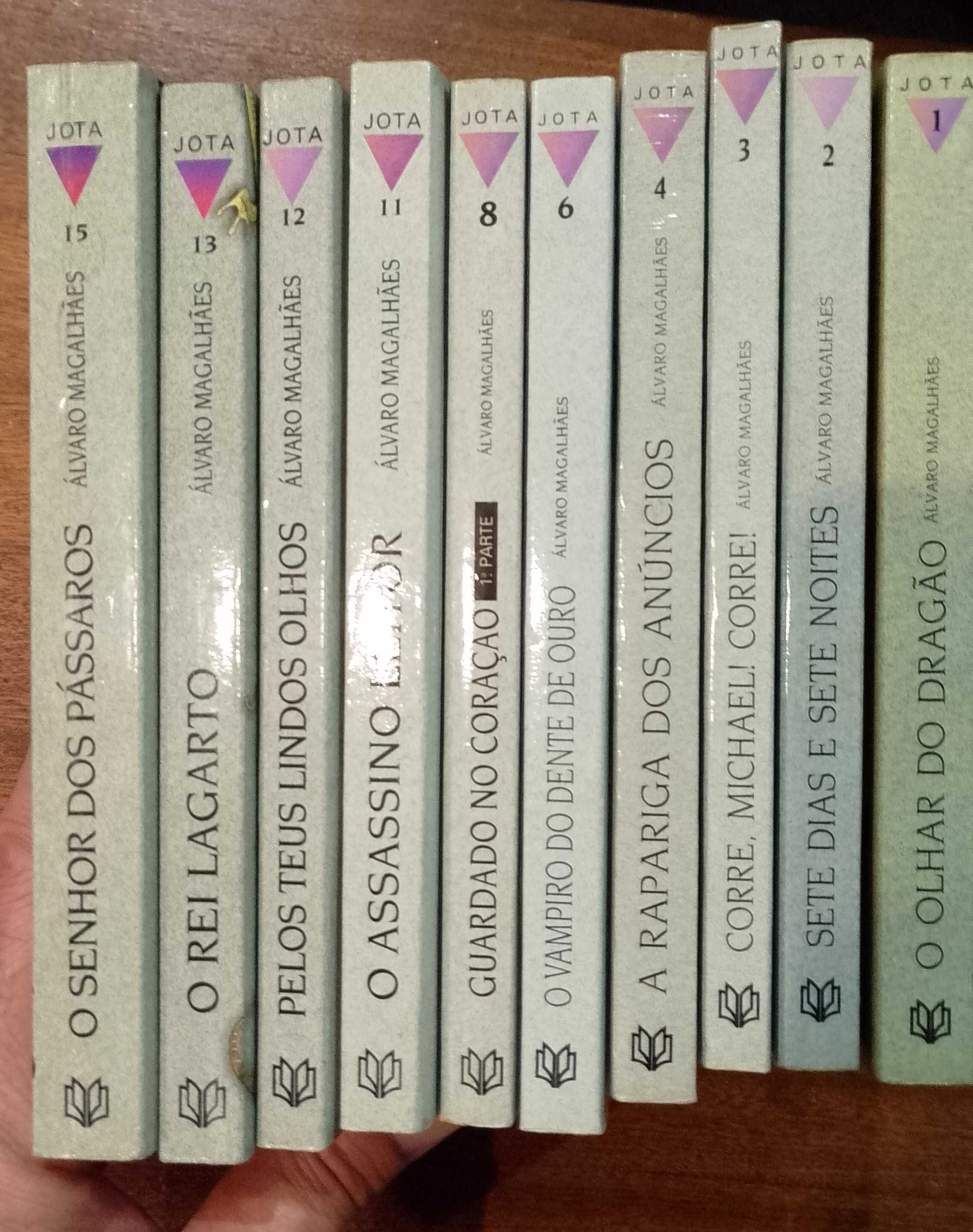 Triângulo Jota - Álvaro Magalhães 10 unidades