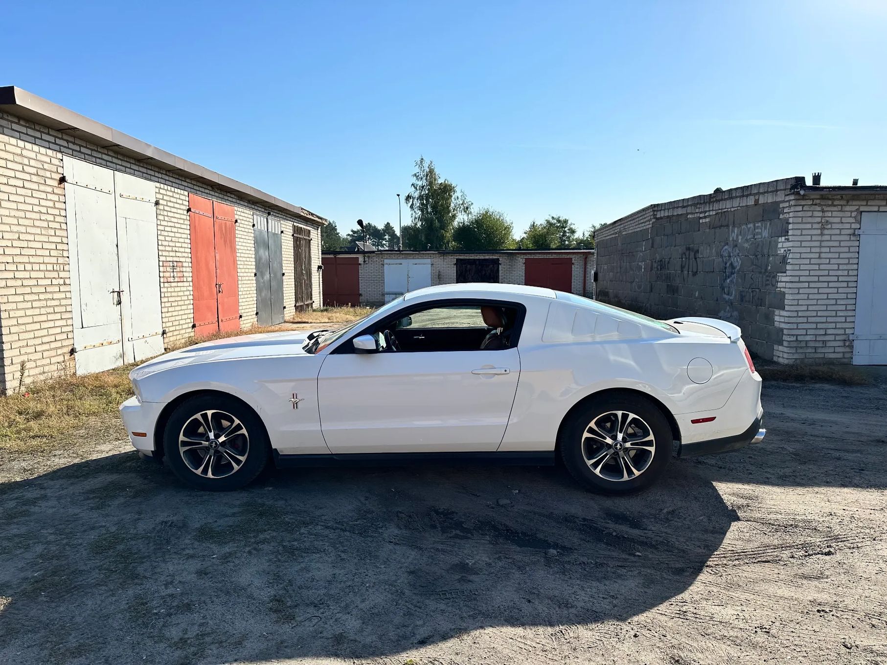 Ford Mustang Ford Mustang V Premium 3.7 v6