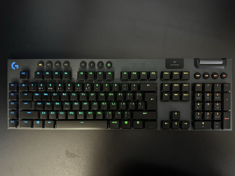 Logitech g915  як нова