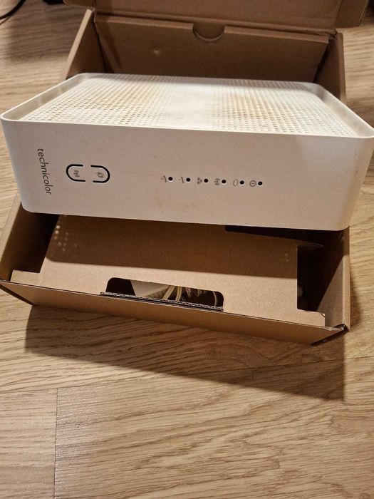 Modem kablowy technicolor CGA2121