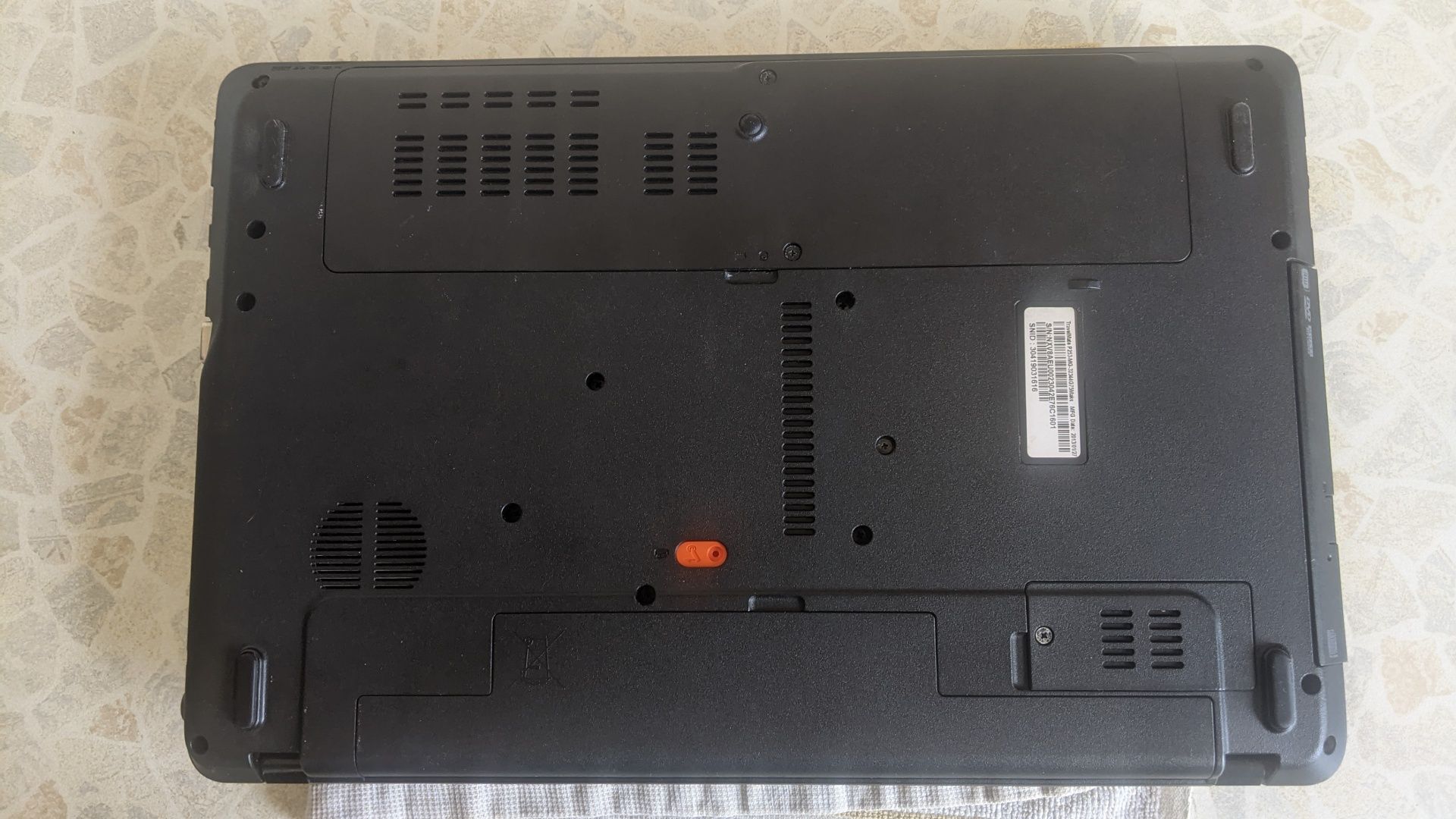 Ноутбук Aser P253-mg