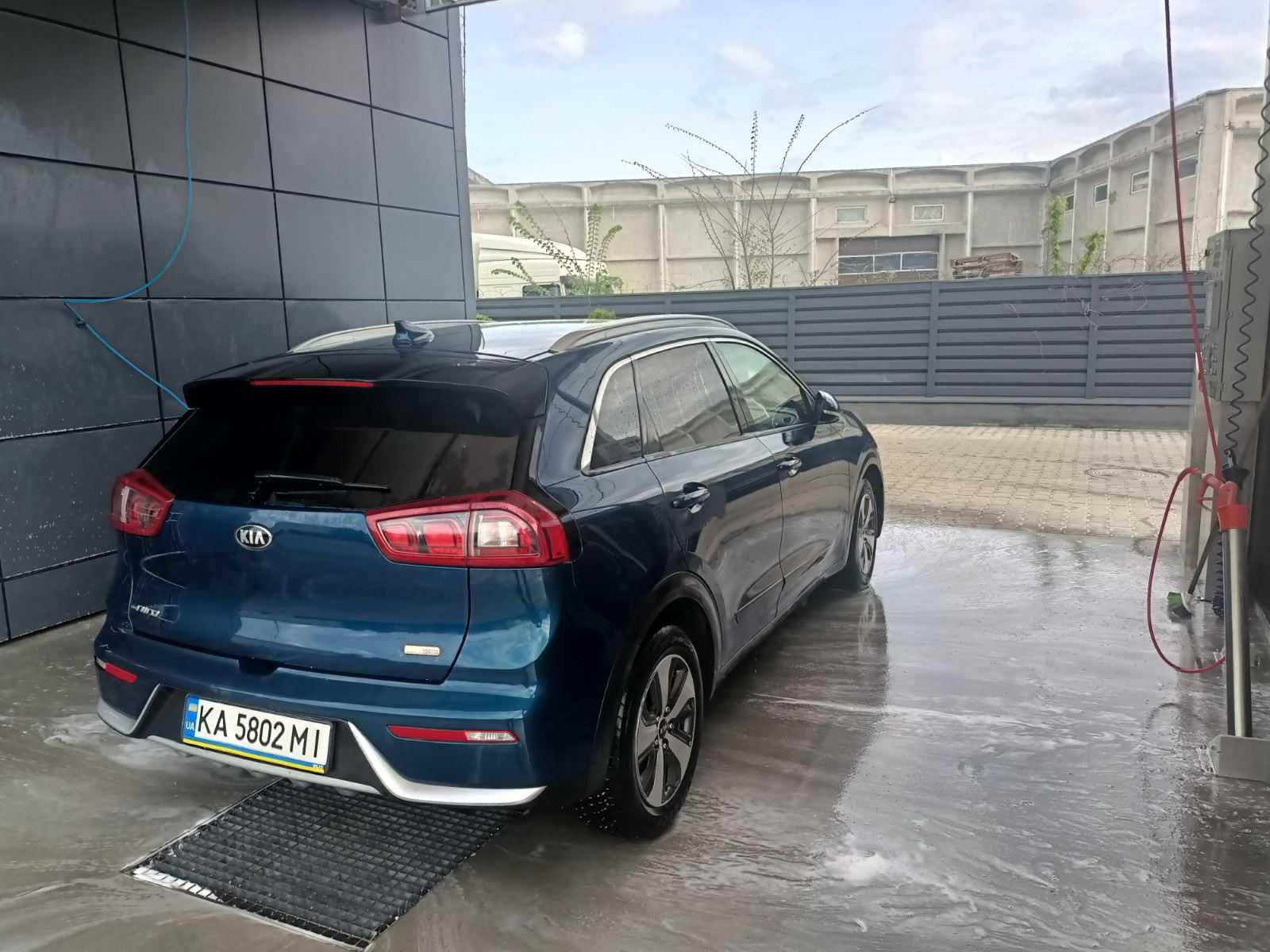 Продам KIA NIRO 2017 без ДТП